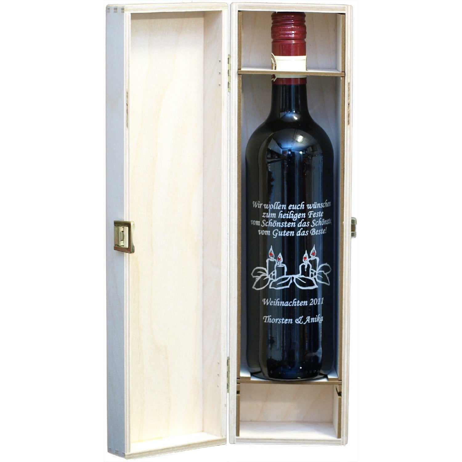 Weinflasche in Kiste mit Gravur