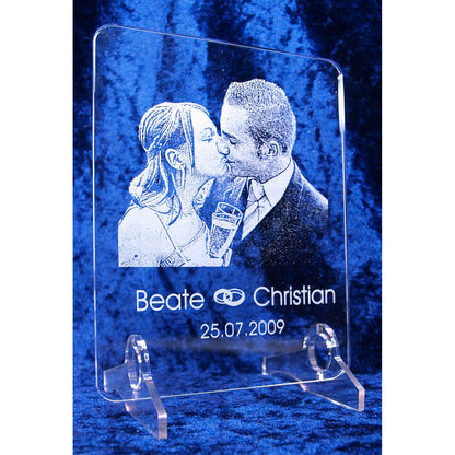 Acrylaufsteller mit Foto- und Textgravur