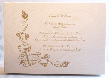 Holzkiste mit Gravur