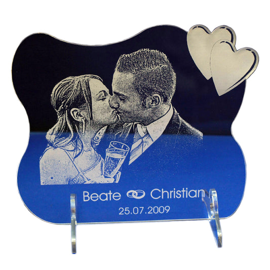 Acrylaufsteller mit Foto- und Textgravur