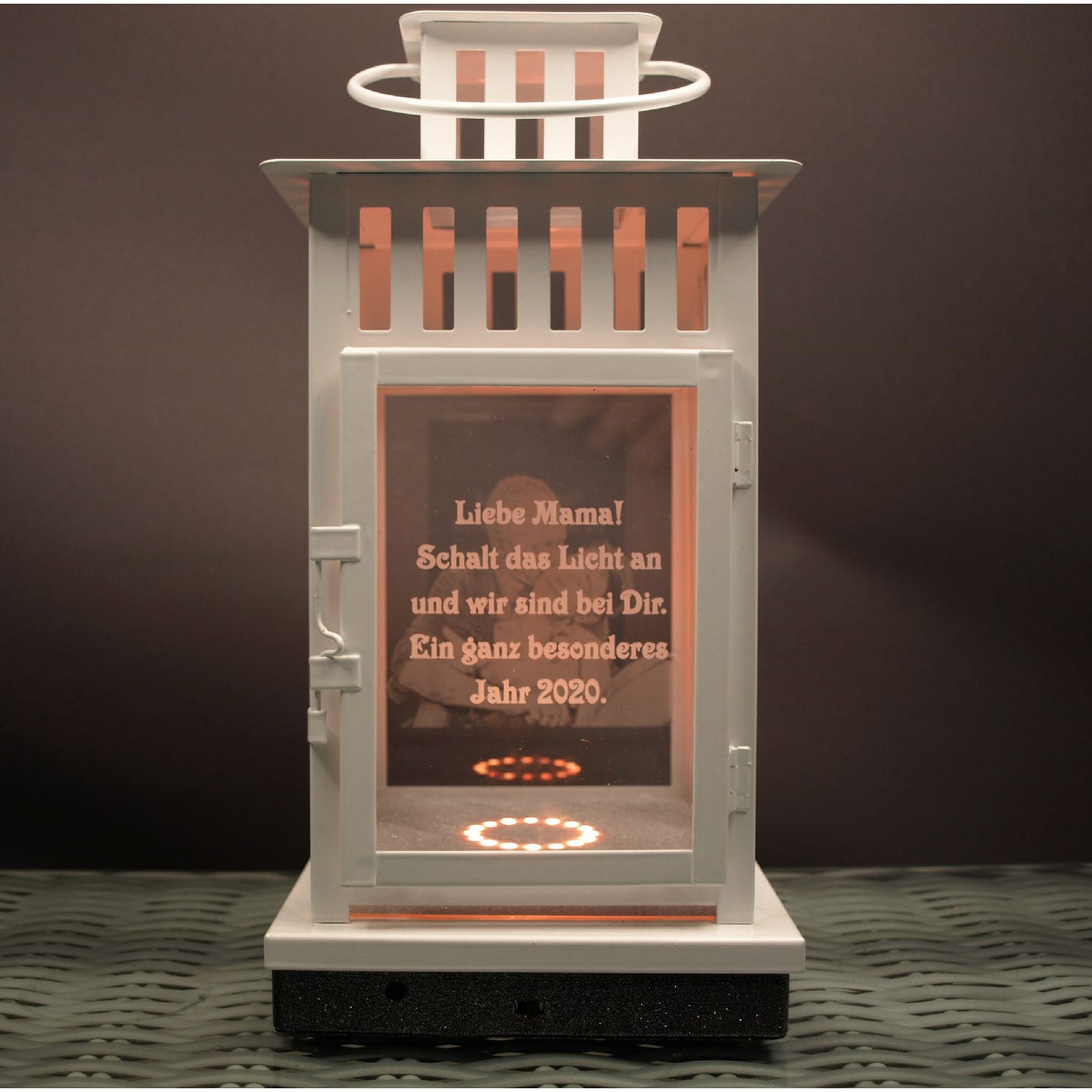 Ambiente Lampe mit flackerndem LED Licht ähnlich einer Kerze